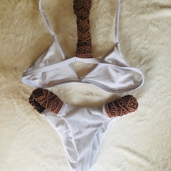 Small SHEIN white and tan crochet bikini - Picture 1 of 3